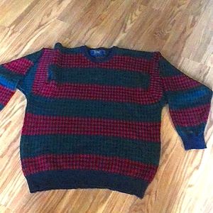 Pringle Made in Scotland 100% lambs wool crew neck sweater